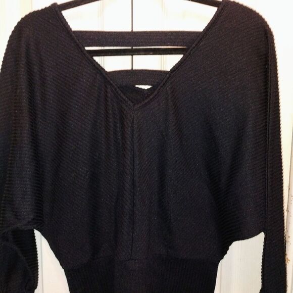 Just Be Elegant Black Knit V-Neck Blouse - Picture 5 of 6